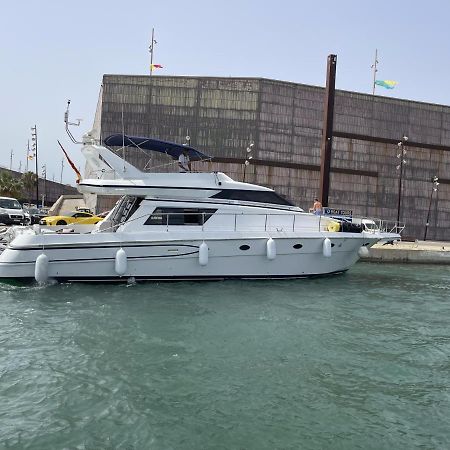 Hotel Yacht Sotavento Sant Adria de Besos Kültér fotó