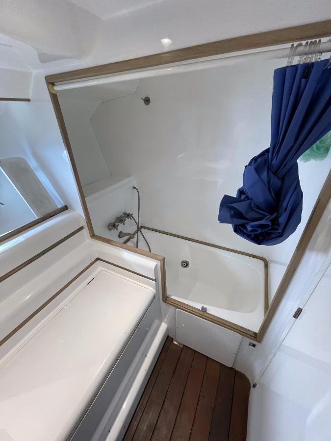Hotel Yacht Sotavento Sant Adria de Besos Kültér fotó