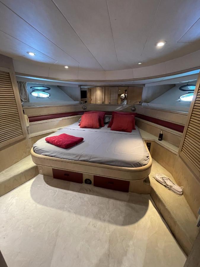 Hotel Yacht Sotavento Sant Adria de Besos Kültér fotó